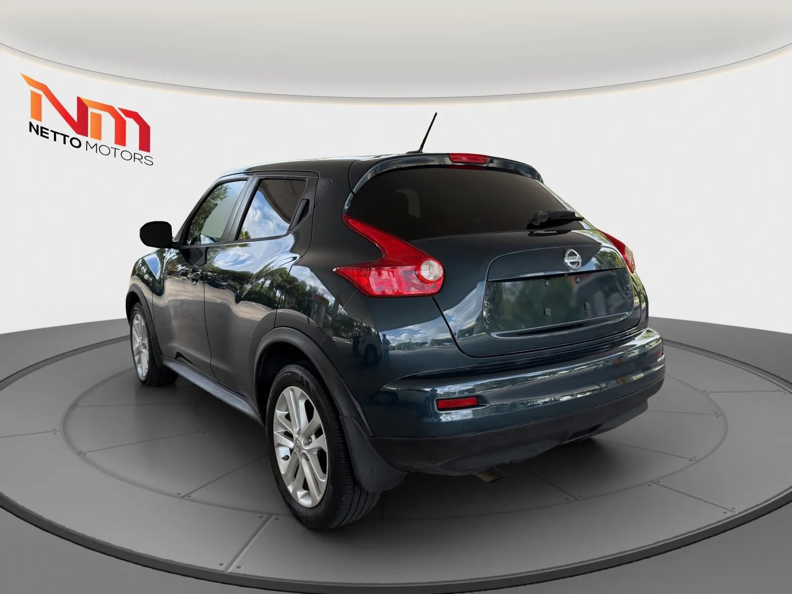 Used 2014 Nissan Juke SL FWD image 3