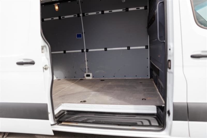 Used 2024 Mercedes-Benz Sprinter 3500 image 29