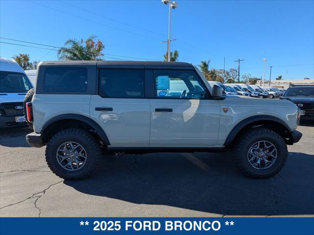 New 2025 Ford Bronco Badlands AWD/4WD image 6