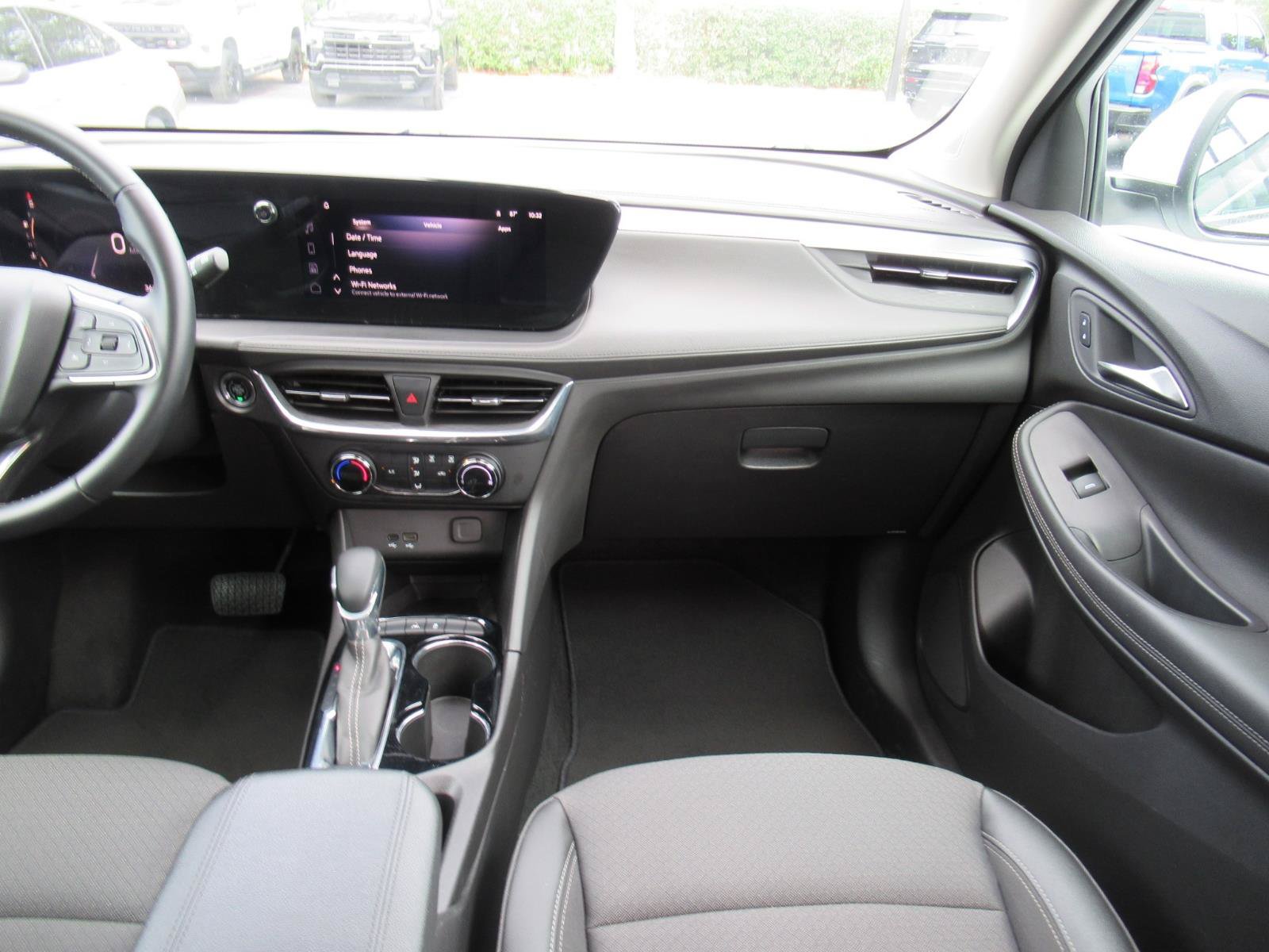 Used 2025 Buick Encore GX Preferred FWD image 15
