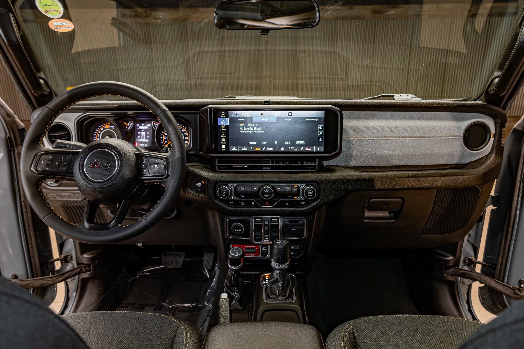 Used 2024 Jeep Wrangler Willys image 15