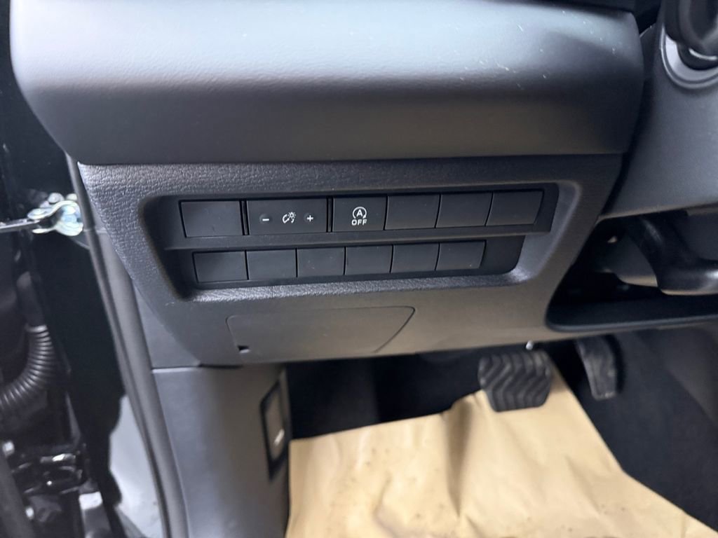 New 2026 Mitsubishi Outlander ES image 28