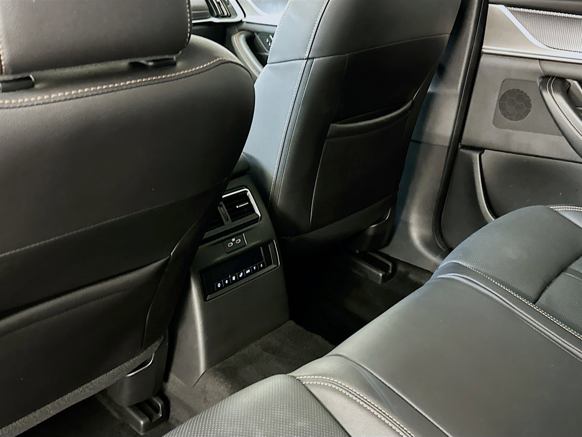 Used 2024 MAZDA CX-90 Plug-In Hybrid w/ Preferred image 29