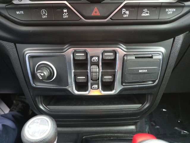 Used 2021 Jeep Wrangler Unlimited Sahara image 61