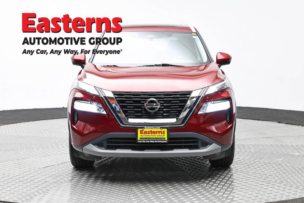 Used 2021 Nissan Rogue SV w/ Premium Package AWD/4WD image 2