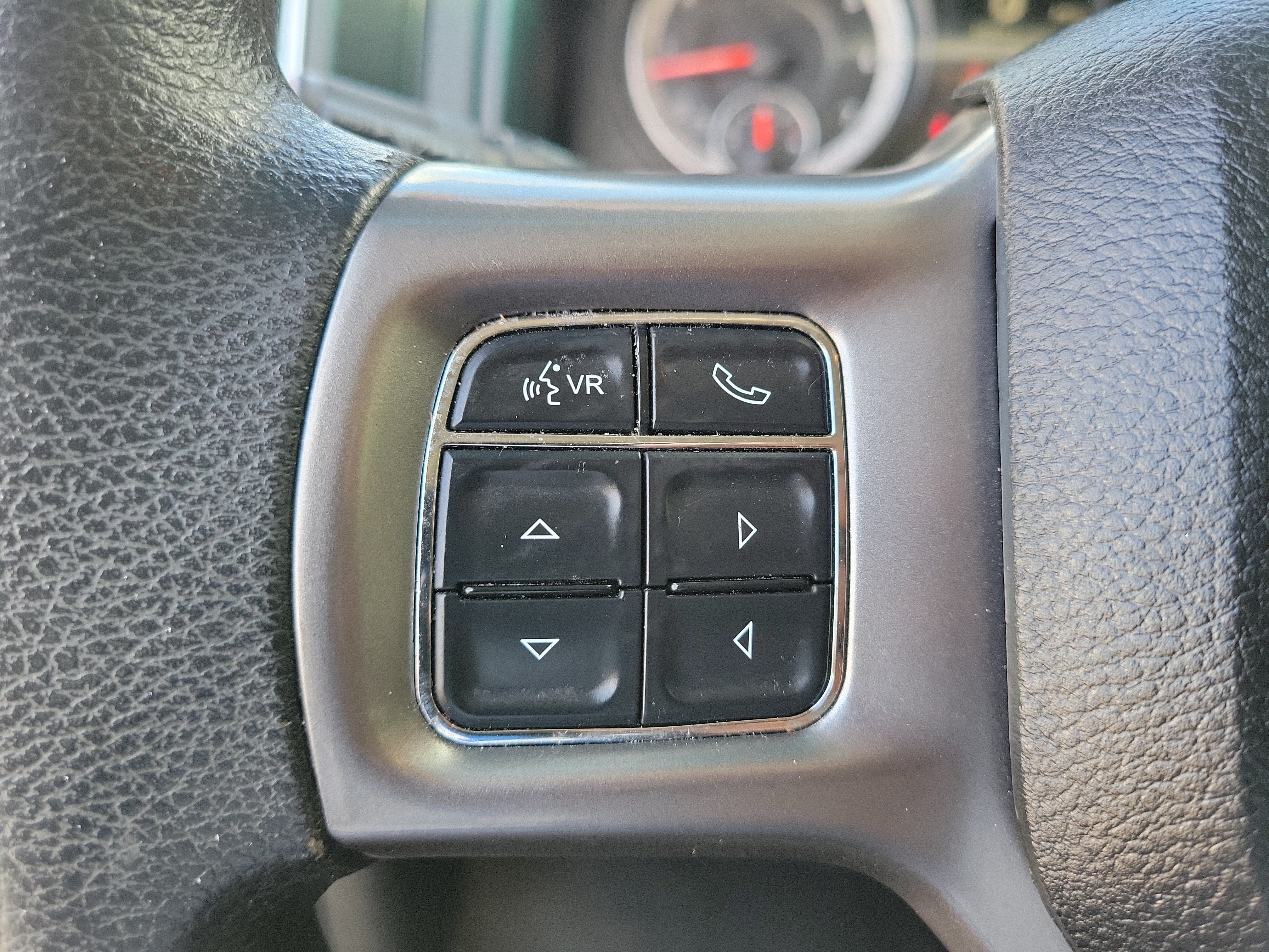 Used 2022 RAM 1500 Classic SLT AWD/4WD image 24