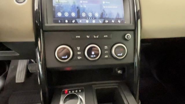 Used 2020 Land Rover Discovery SE AWD/4WD image 32