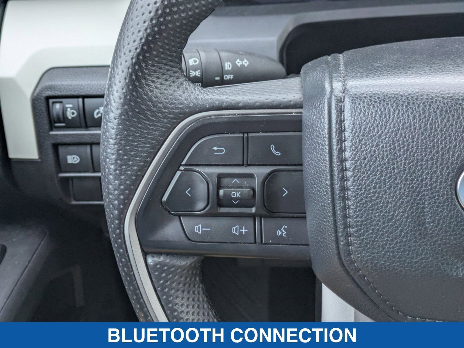 Used 2024 Toyota Tacoma TRD Off-Road AWD/4WD image 17