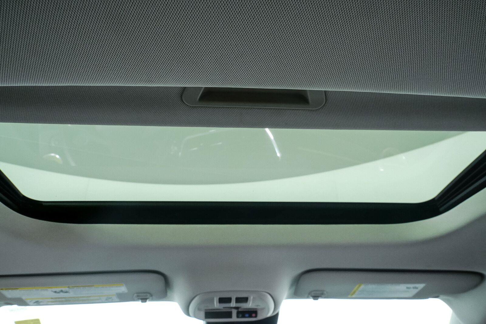 Used 2024 Chevrolet Trax ACTIV w/ Sunroof Package FWD image 18