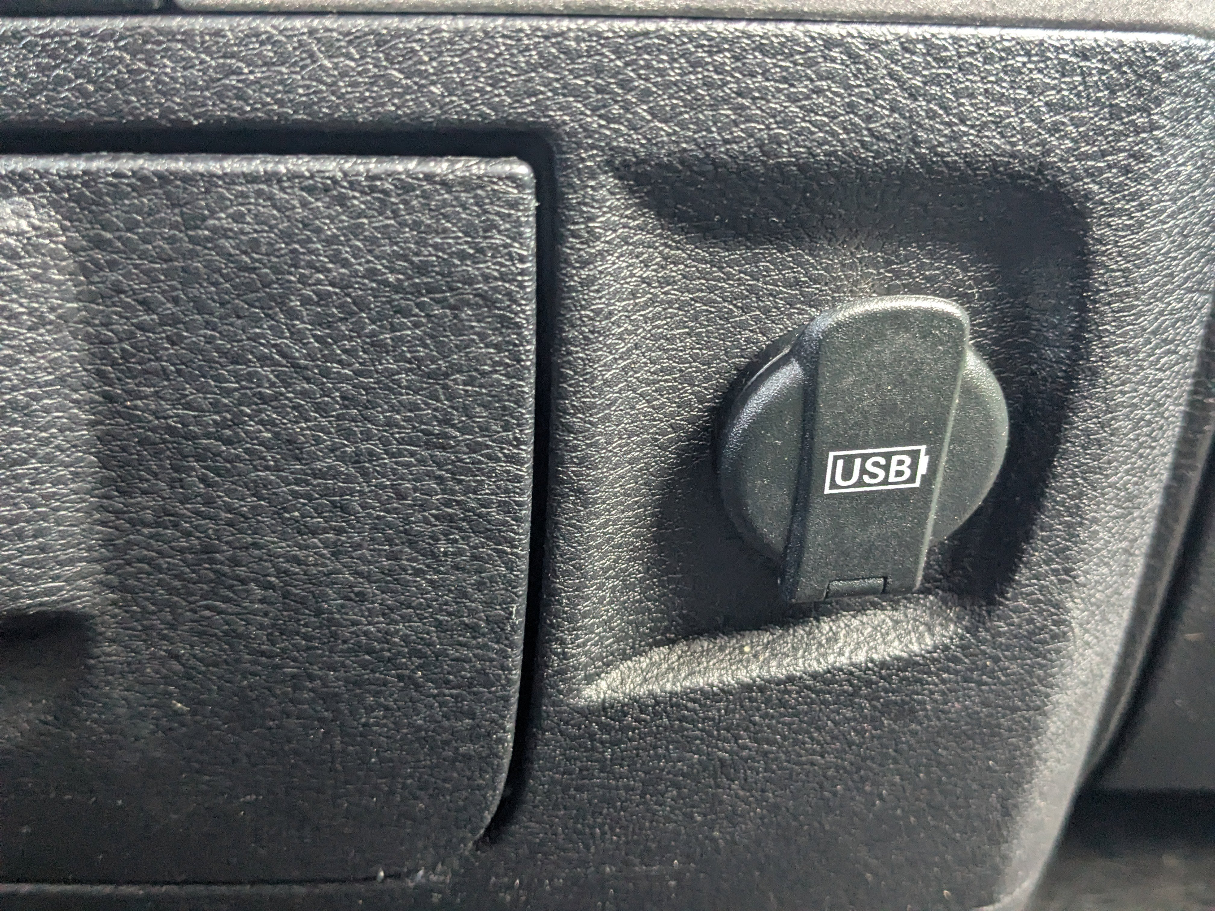 Used 2018 RAM 1500 Express image 26