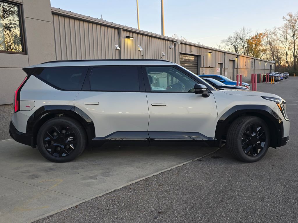New 2026 Kia EV9 Land w/ Nightfall Edition Package image 3