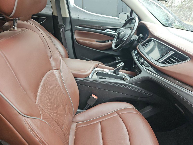 Used 2021 Buick Enclave Avenir w/ Avenir Technology Package image 28