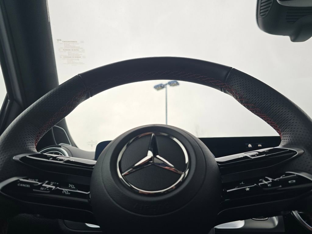Certified 2025 Mercedes-Benz GLB 250 4MATIC image 27