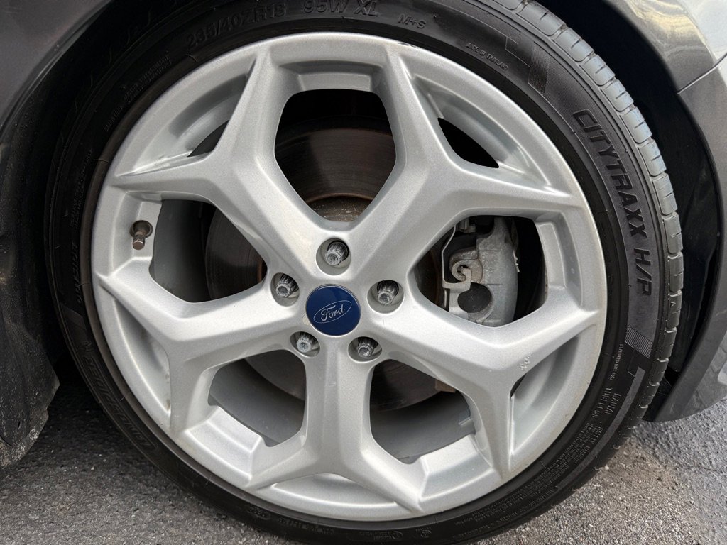 Used 2017 Ford Focus ST image 29