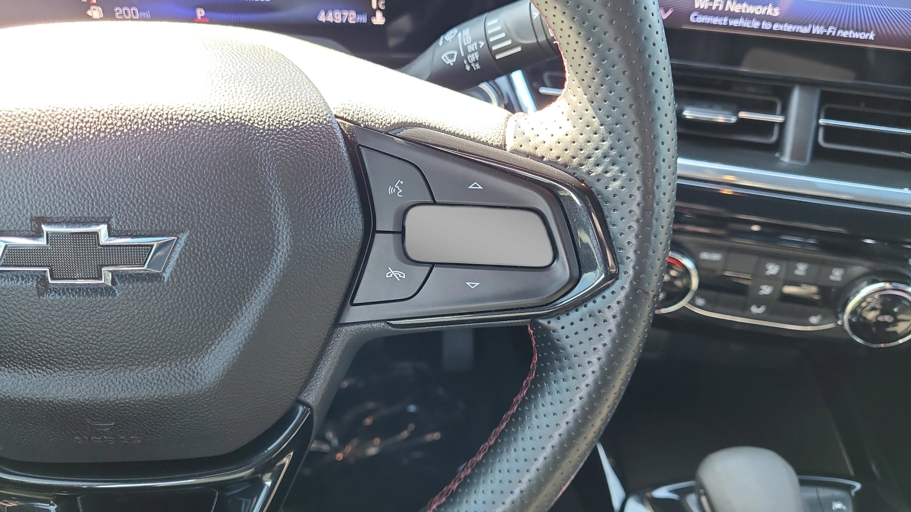 Used 2025 Chevrolet Trax RS w/ Driver Confidence Package FWD image 13
