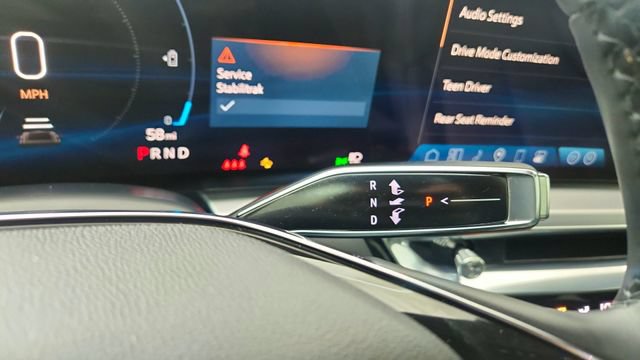 Used 2025 Cadillac Lyriq Sport AWD/4WD image 44
