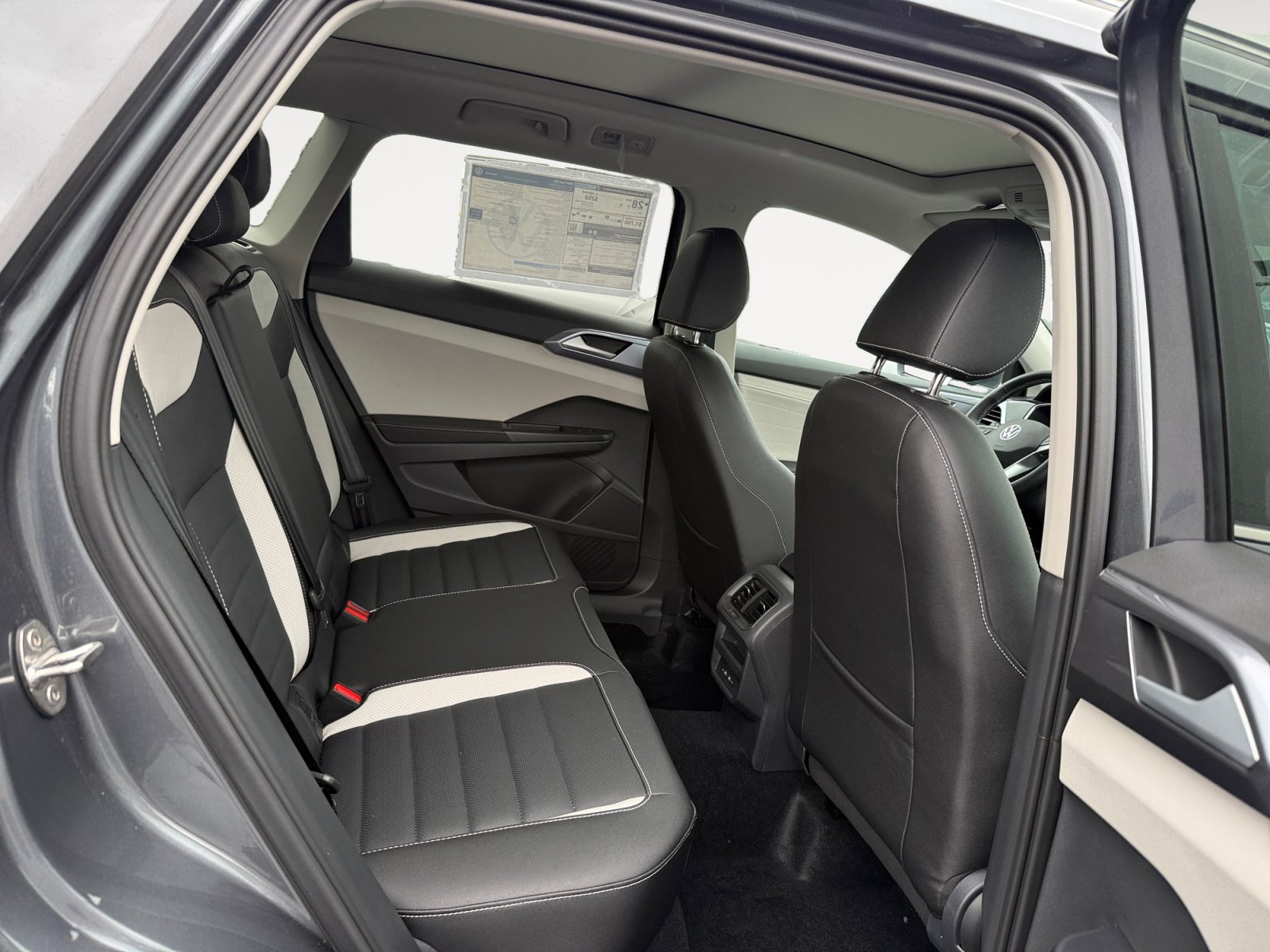 New 2026 Volkswagen Taos SEL AWD/4WD image 18
