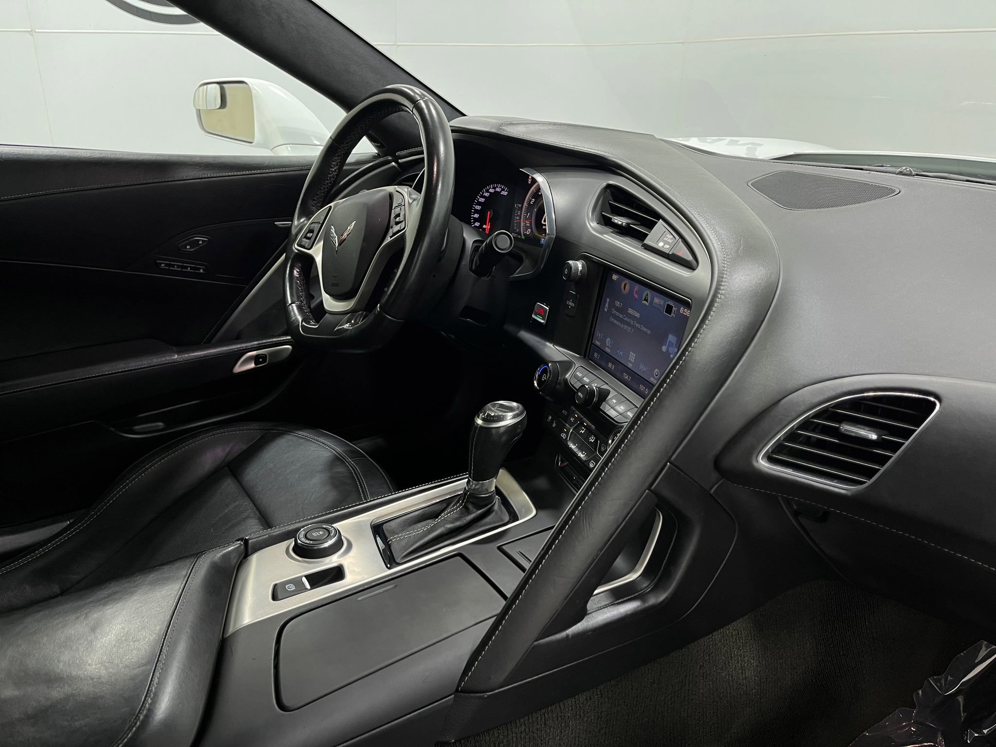 Used 2016 Chevrolet Corvette Stingray w/ 3LT Preferred Equipment Group image 20