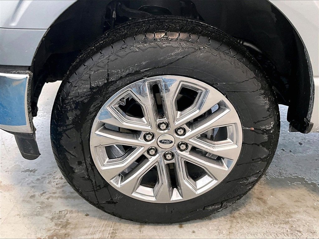 Used 2025 Ford F150 Lariat w/ Equipment Group 501A Mid image 7