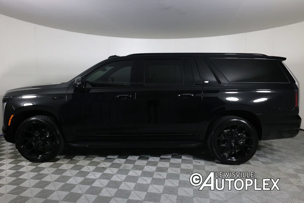 Used 2025 Cadillac Escalade ESV Sport w/ LPO, ONYX Package AWD/4WD image 8