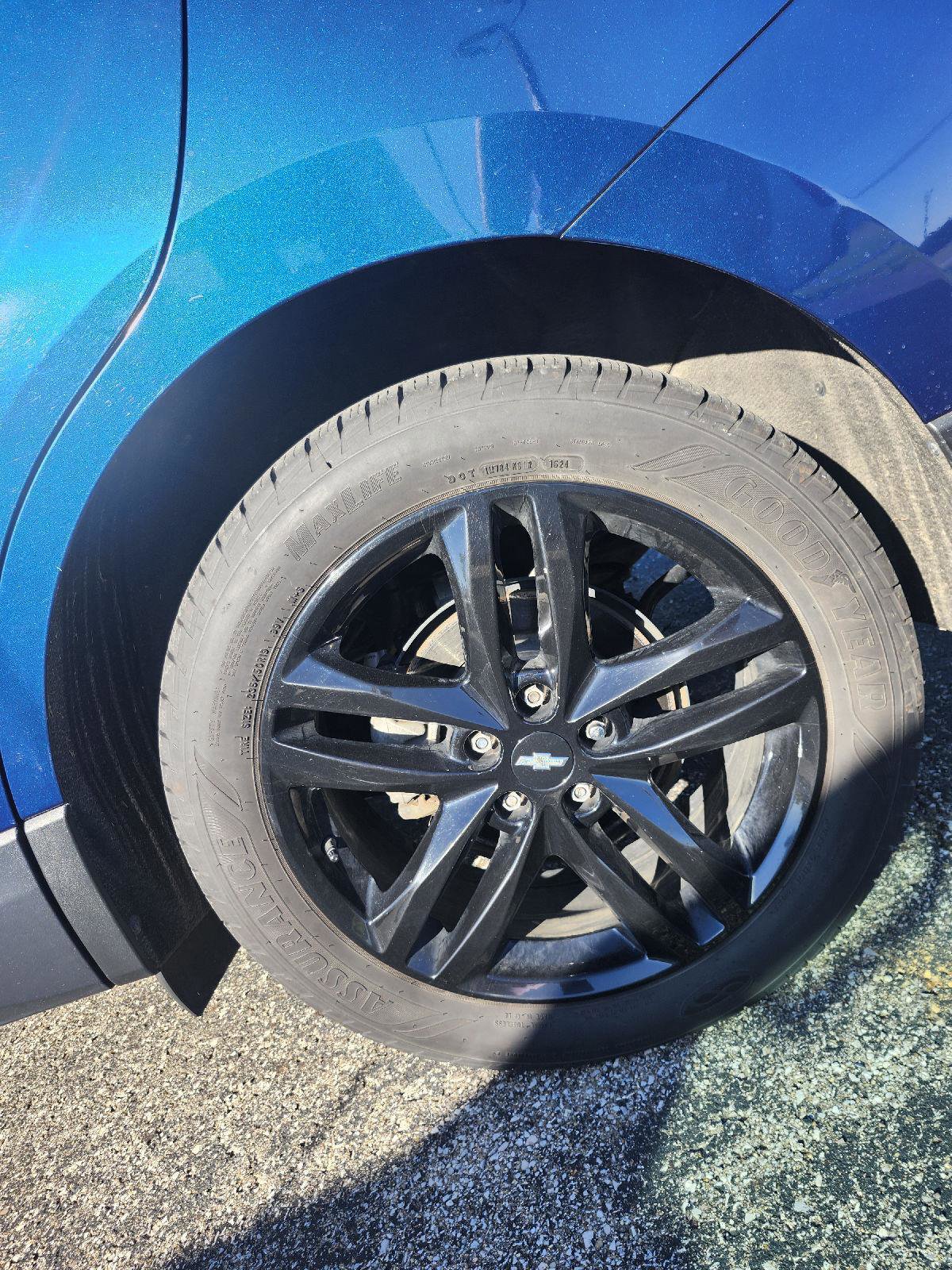 Used 2020 Chevrolet Equinox LT w/ Sport Edition AWD/4WD image 3