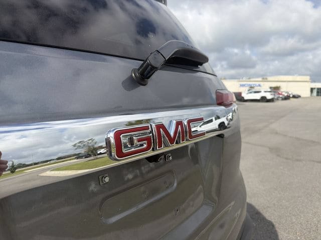 Used 2021 GMC Acadia SLE FWD image 35