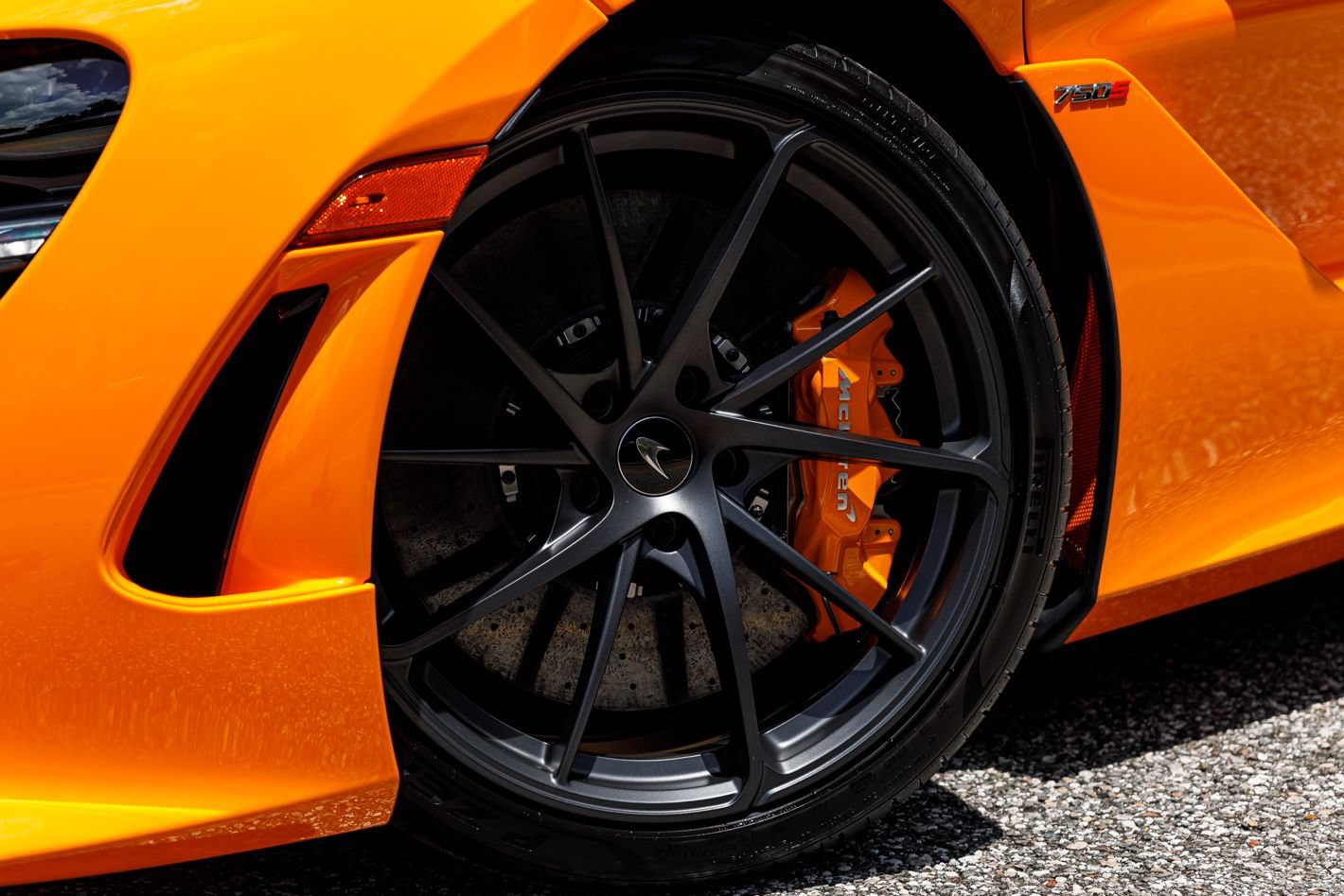 New 2027 McLaren 750S RWD image 39
