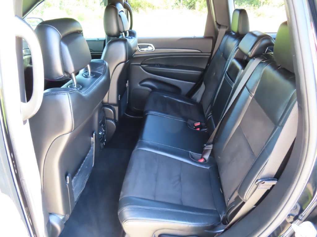 Certified 2021 Jeep Grand Cherokee Laredo X AWD/4WD image 29