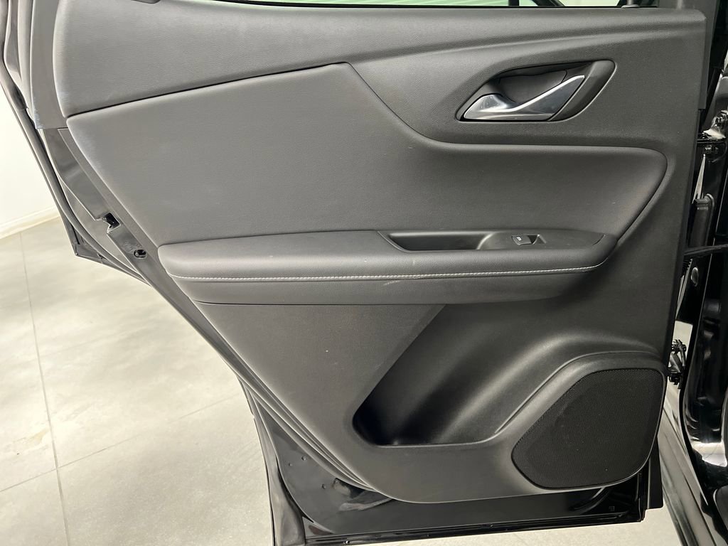 Used 2025 Chevrolet Blazer LT image 15