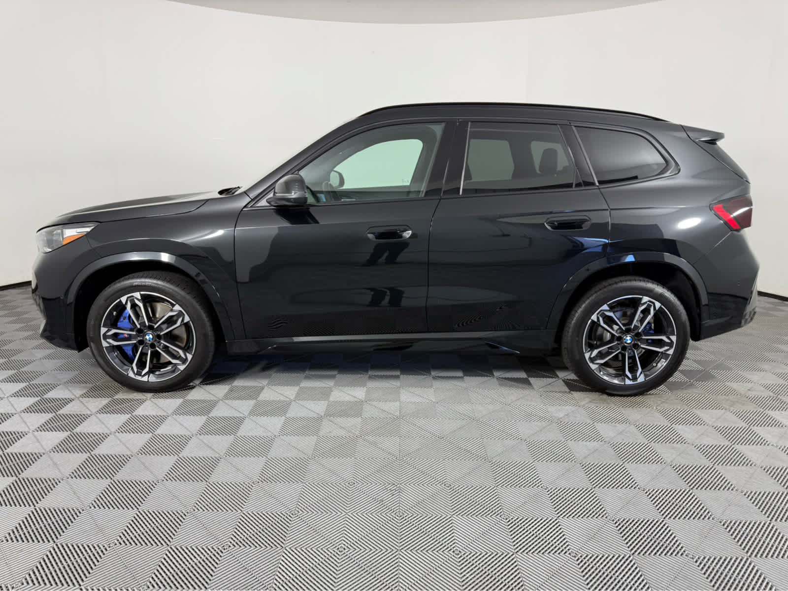 Used 2025 BMW X1 xDrive28i w/ Premium Package AWD/4WD image 6