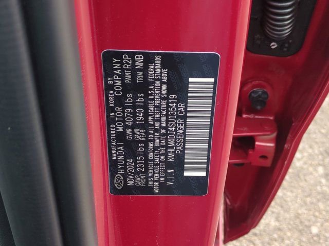 New 2025 Hyundai Elantra SEL image 7