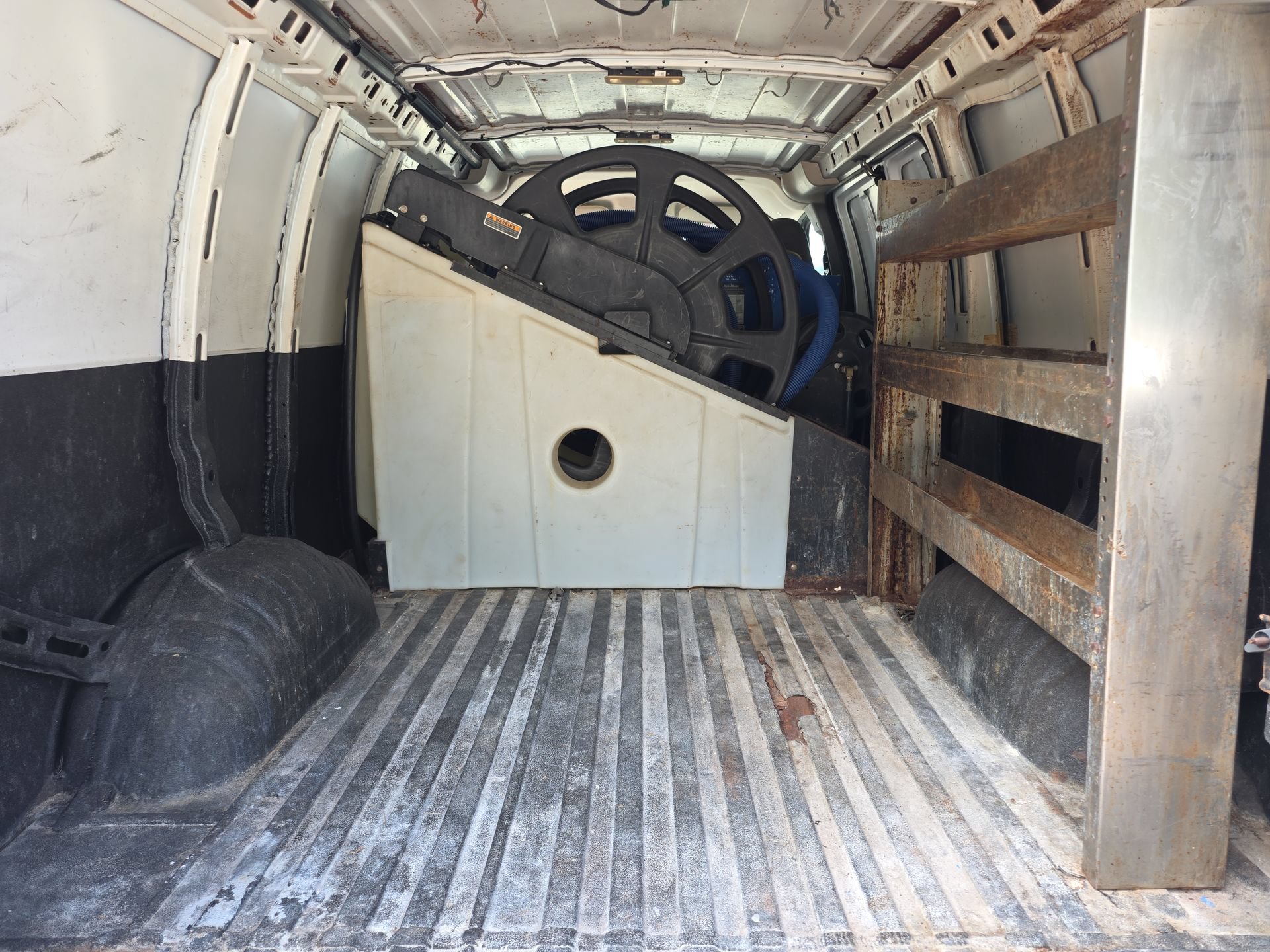 Used 2018 Chevrolet Express 2500 w/ Driver Convenience Package RWD image 22