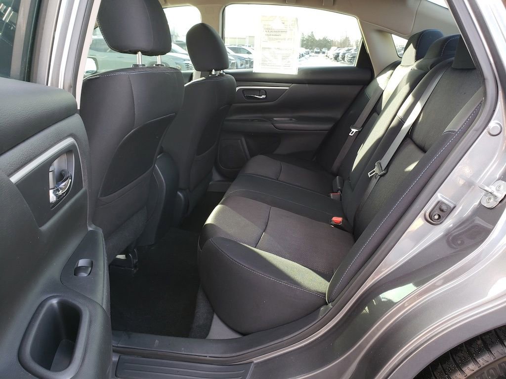 Used 2016 Nissan Altima 2.5 SR w/ LED Appearance Package image 24