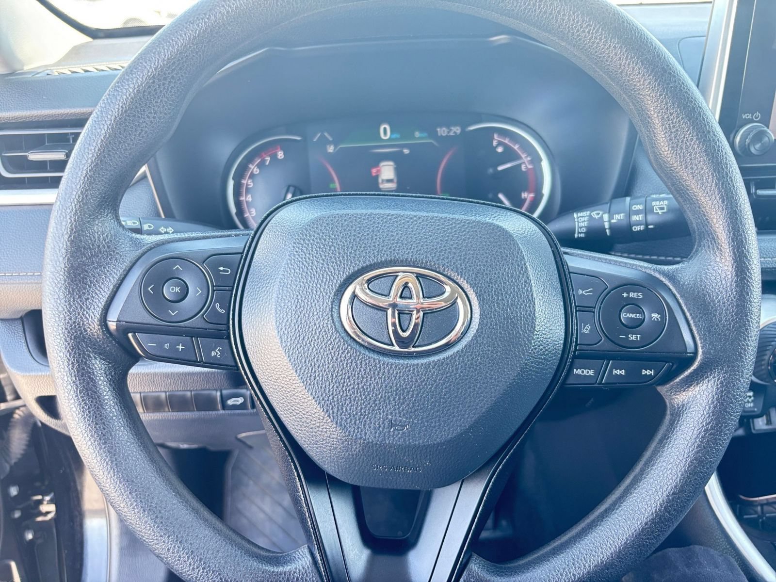 Used 2024 Toyota RAV4 XLE w/ Convenience Package AWD/4WD image 28