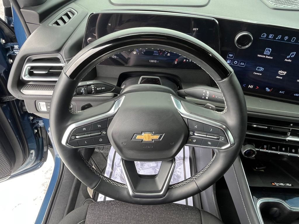 Used 2024 Chevrolet Traverse LT w/ Enhanced Driving Package image 12