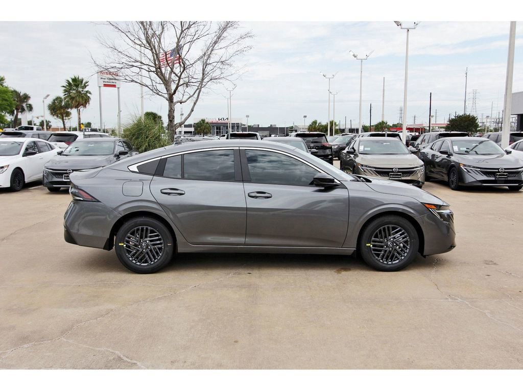 New 2026 Nissan Sentra SV w/ SV Convenience Package FWD image 5
