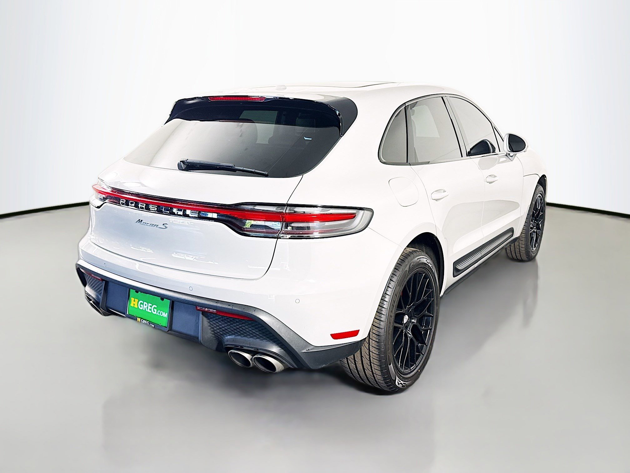 Used 2022 Porsche Macan S w/ Premium Package Plus image 10