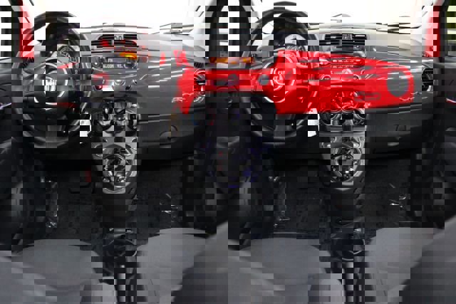 Used 2015 FIAT 500 Pop image 2