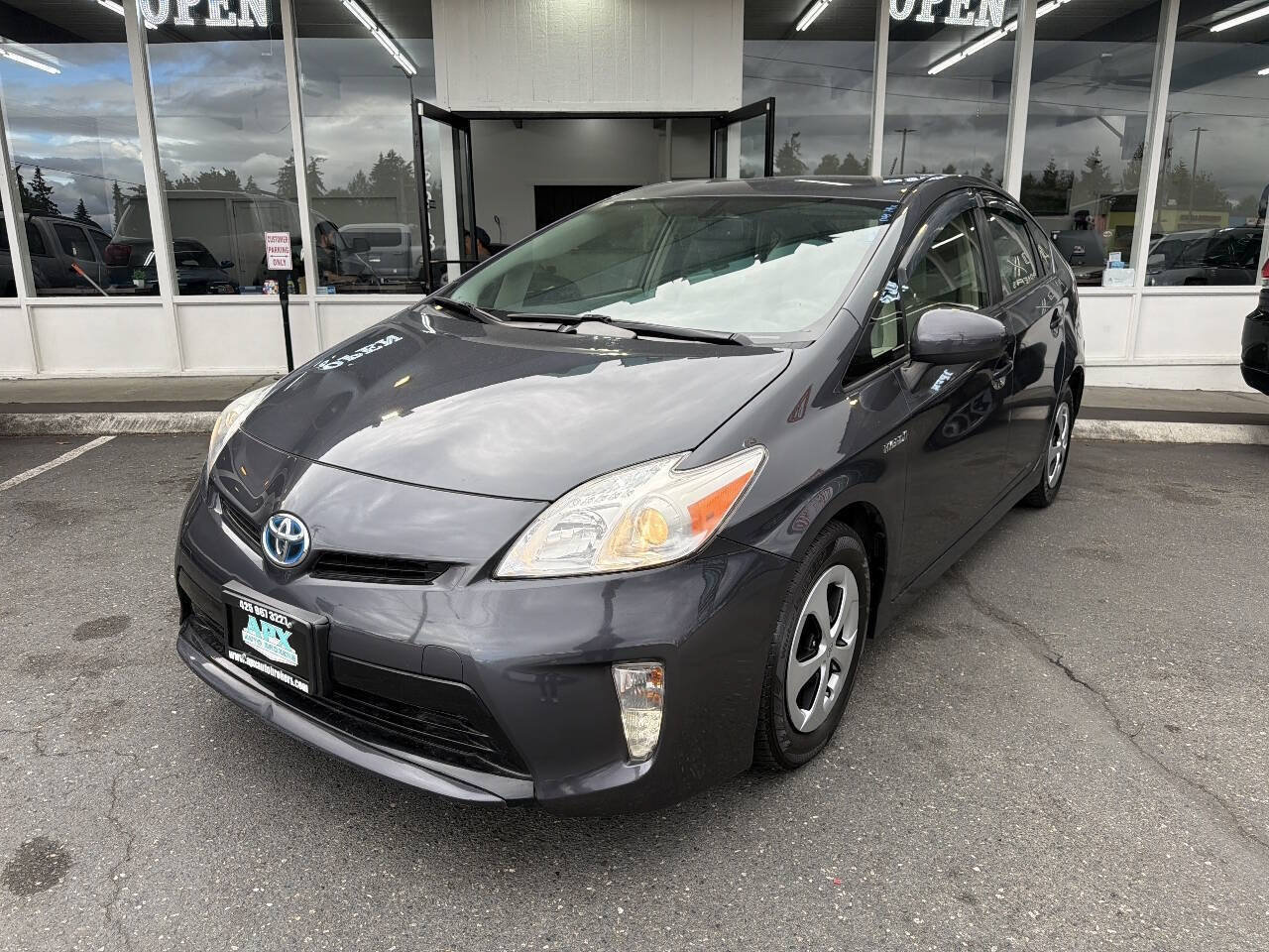Used 2014 Toyota Prius Four FWD image 1