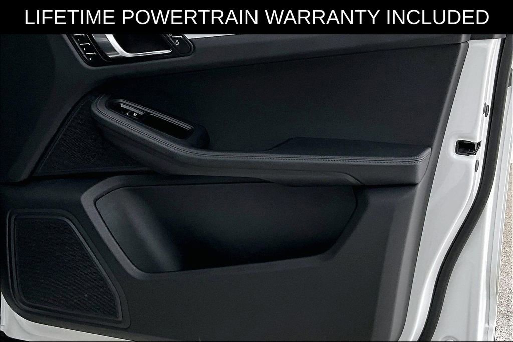 Used 2024 Porsche Macan w/ Premium Plus Package AWD/4WD image 26