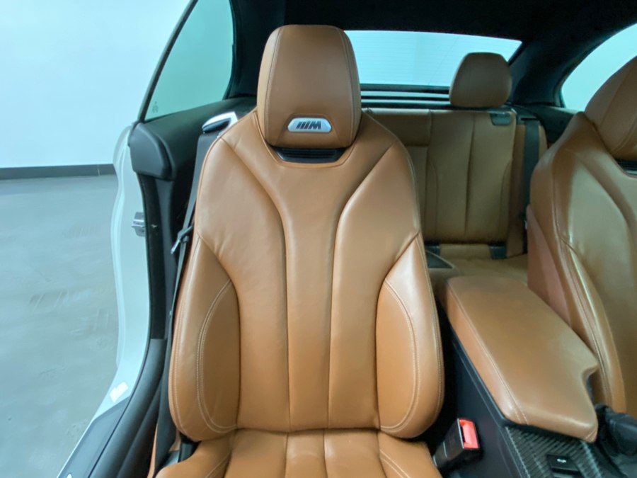 Used 2016 BMW M4 Convertible RWD image 33