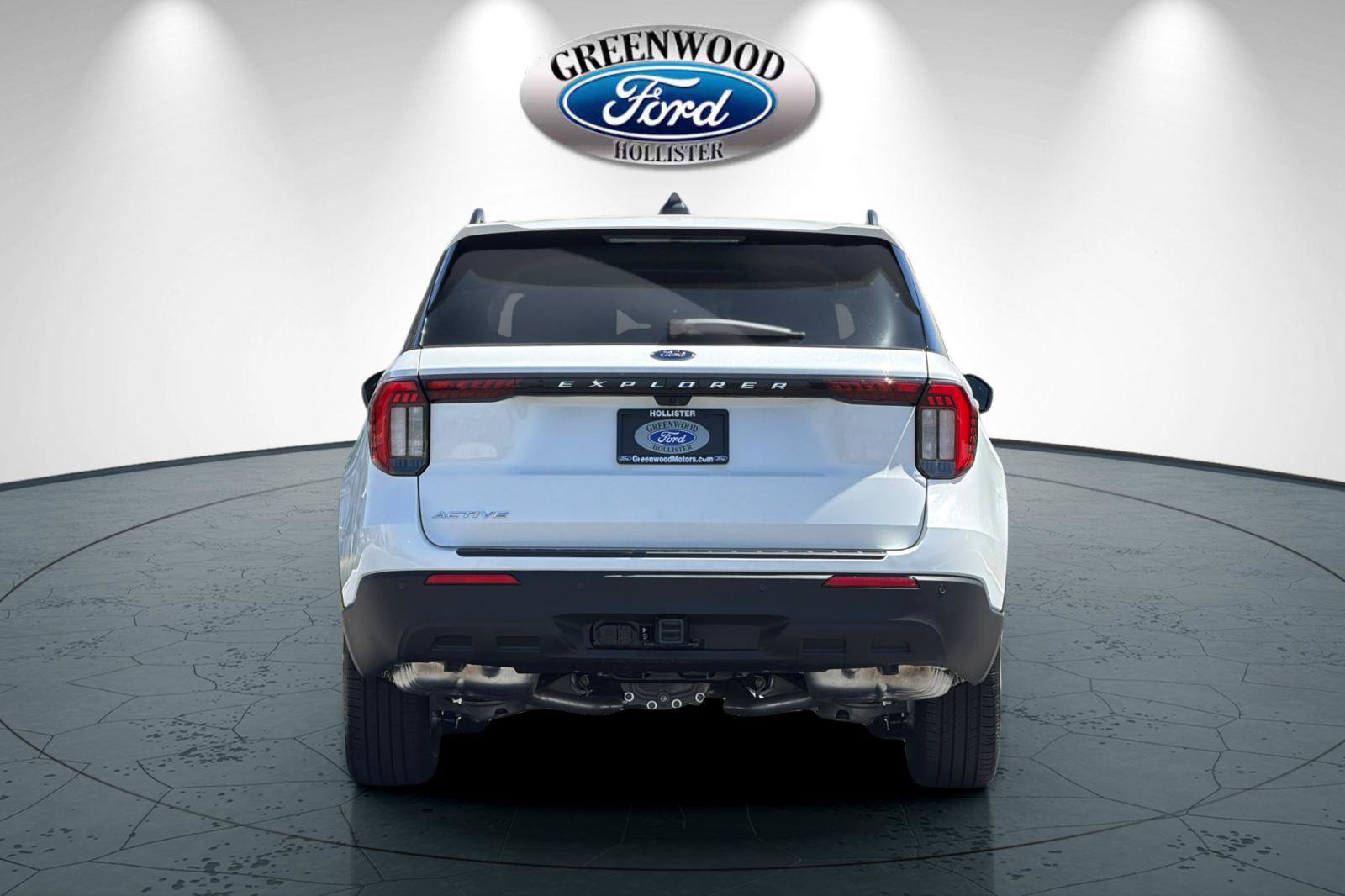 New 2026 Ford Explorer Active RWD image 5
