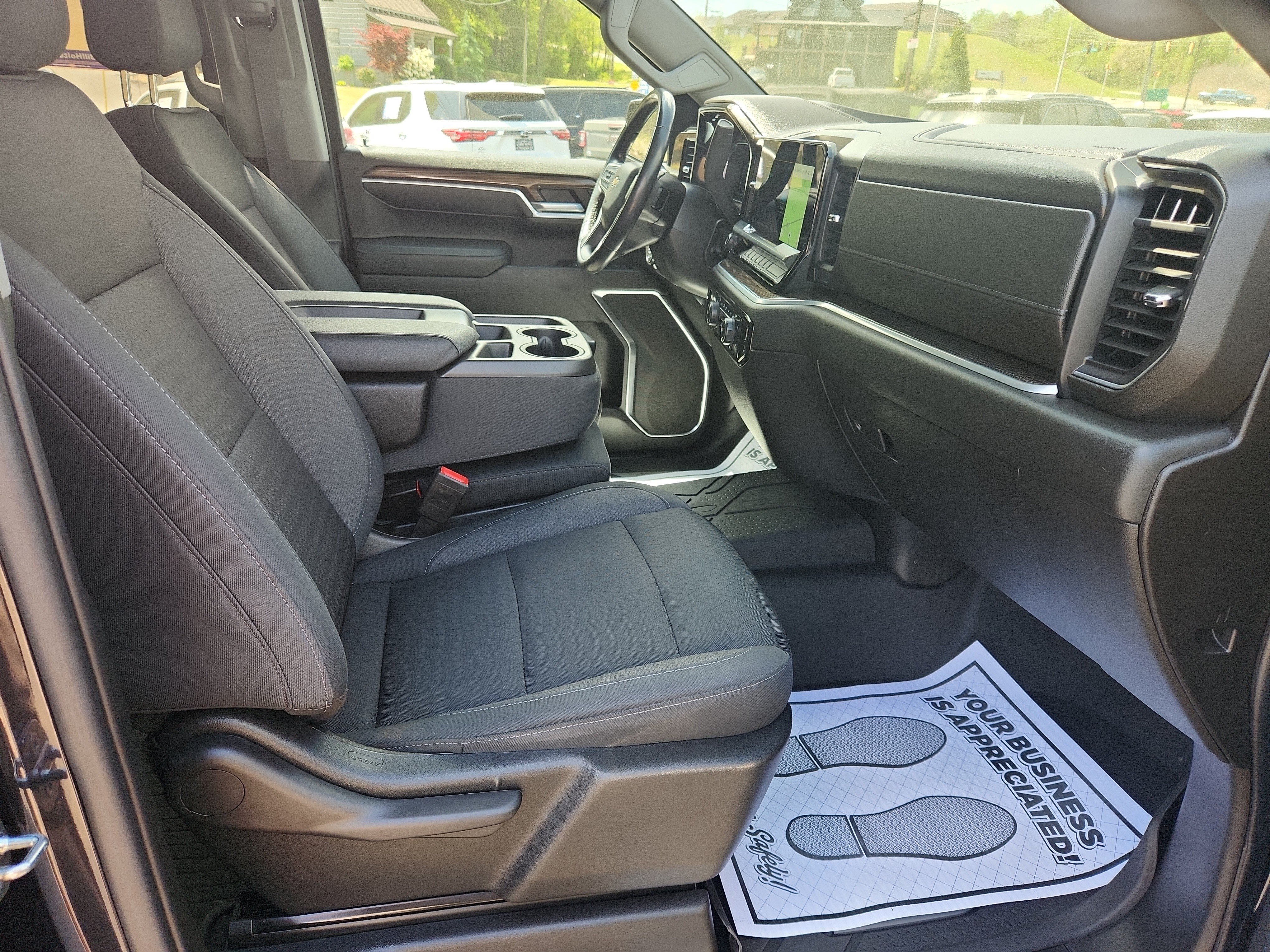Used 2022 Chevrolet Silverado 1500 LT AWD/4WD image 45