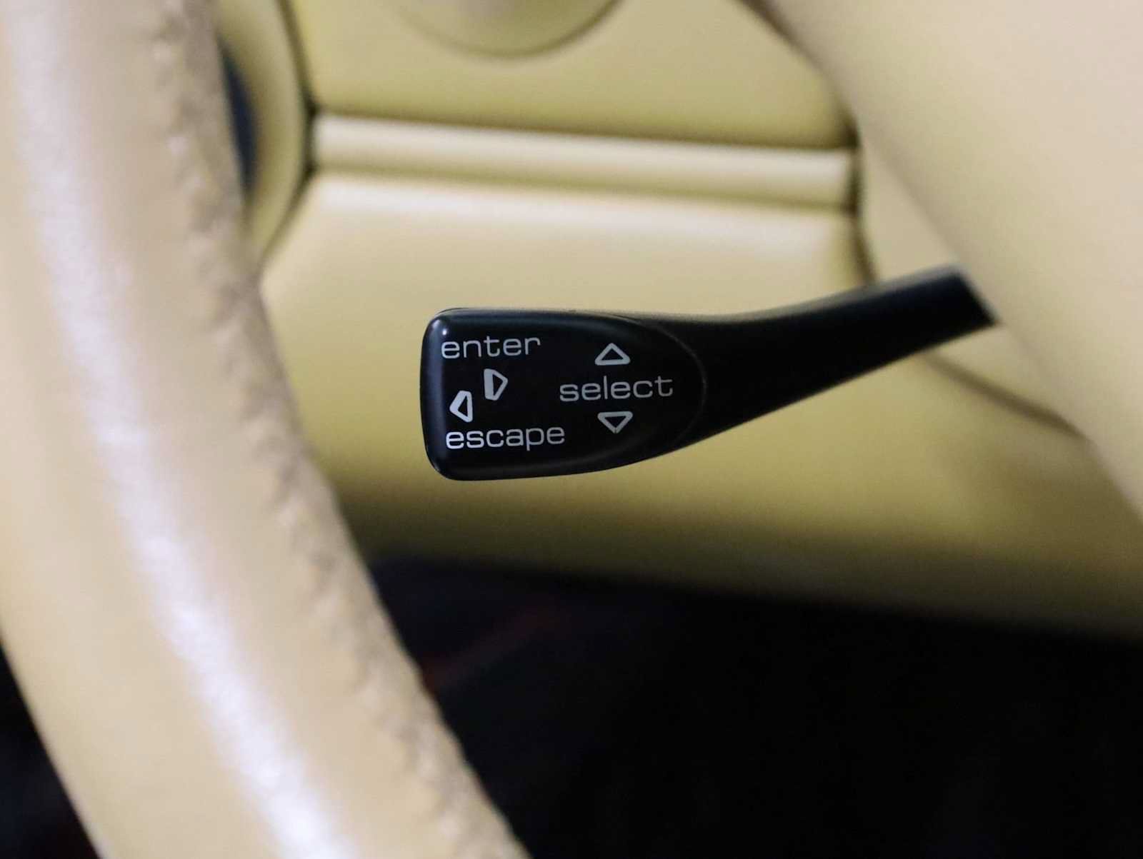Used 2004 Porsche 911 Carrera RWD image 25