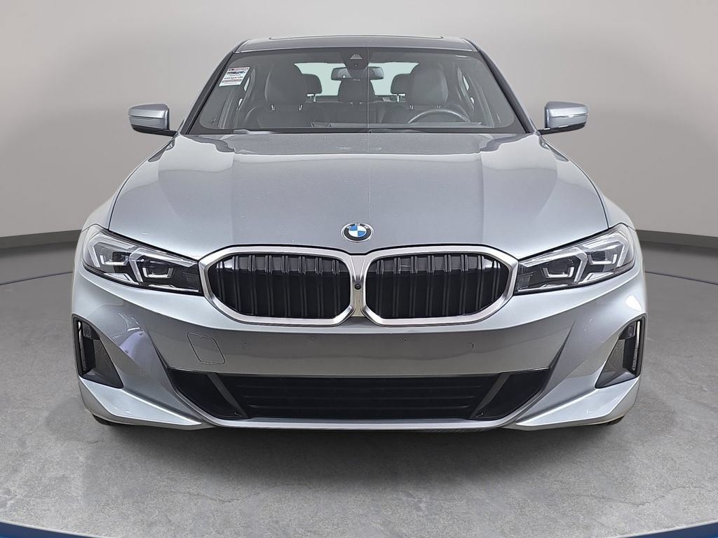Used 2024 BMW 330i xDrive Sedan w/ Premium Package AWD/4WD image 3