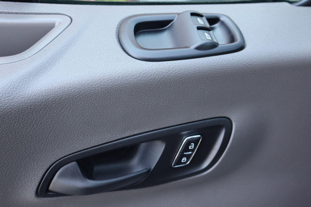 Used 2024 Ford Transit 350 XLT image 13