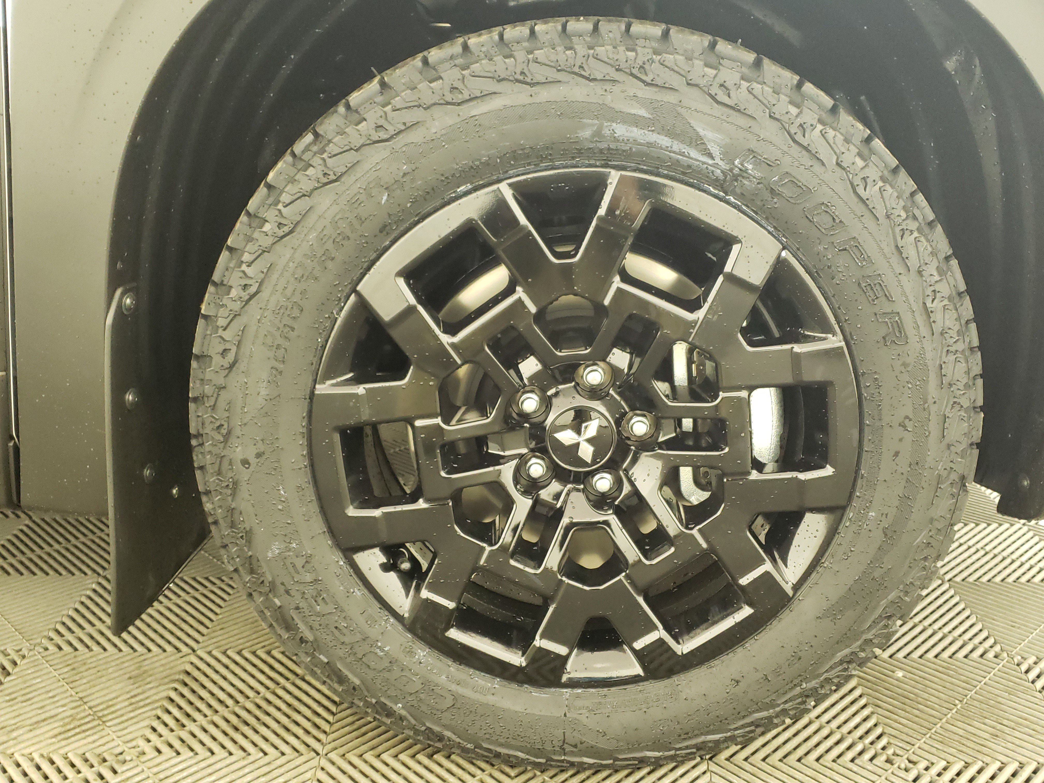 New 2026 Mitsubishi Outlander AWD image 8