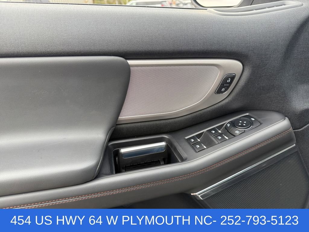 Used 2025 Ford Expedition Max Active AWD/4WD image 19