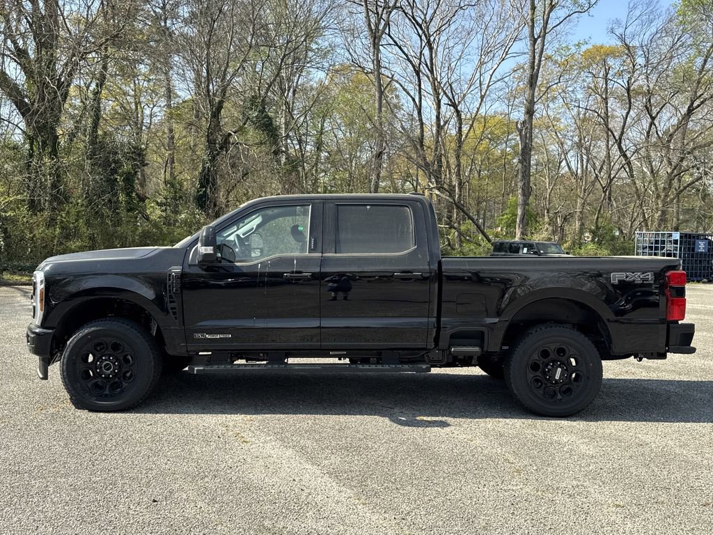 New 2026 Ford F250 Lariat w/ Black Appearance Package image 4