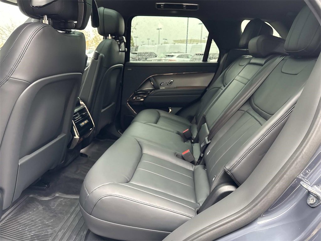 Used 2025 Land Rover Range Rover Sport Dynamic SE image 13